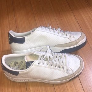 Adidas white Men’s sneaker